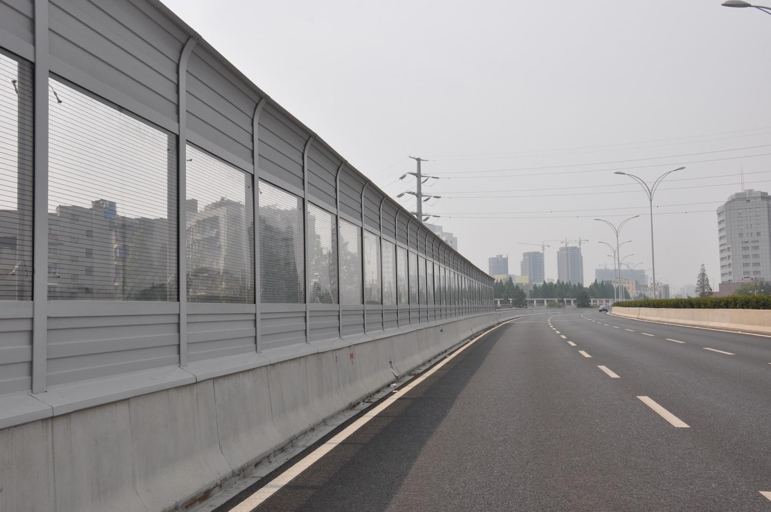 <a href=http://www.chekf.cn/news_article?news_id=142>公路聲屏障</a>